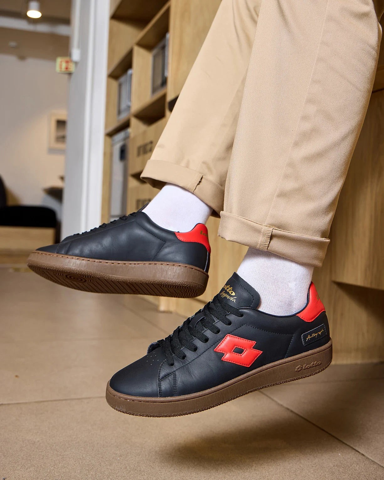 Autograph OG - Pure Black-Fiery Red