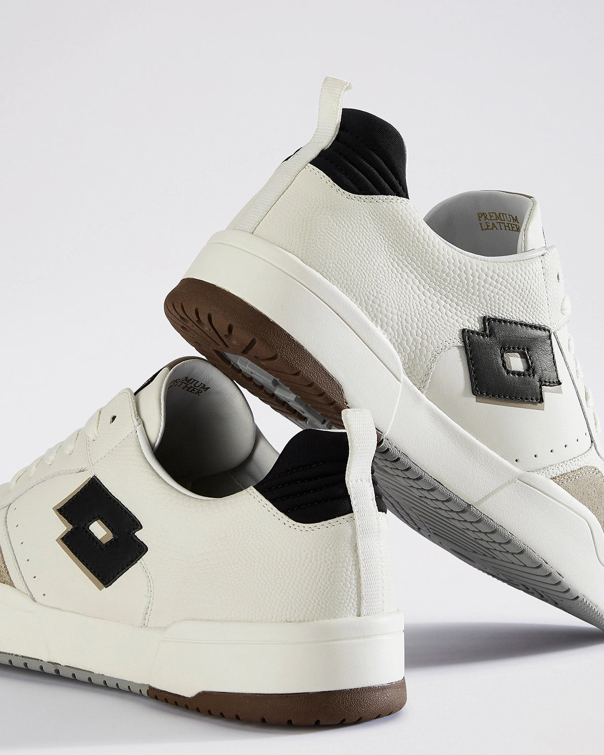 Hoop Star OG - Star White-Black Beauty-Fossil