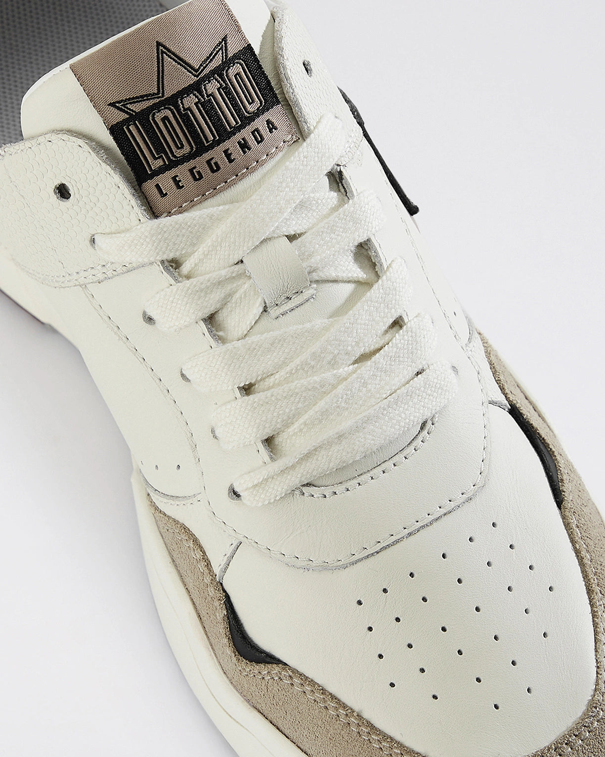 Hoop Star OG - Star White-Black Beauty-Fossil