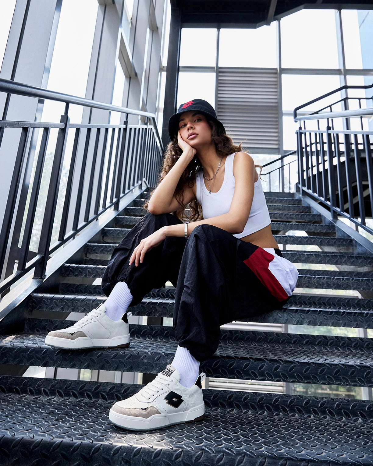 Hoop Star OG - Star White-Black Beauty-Fossil