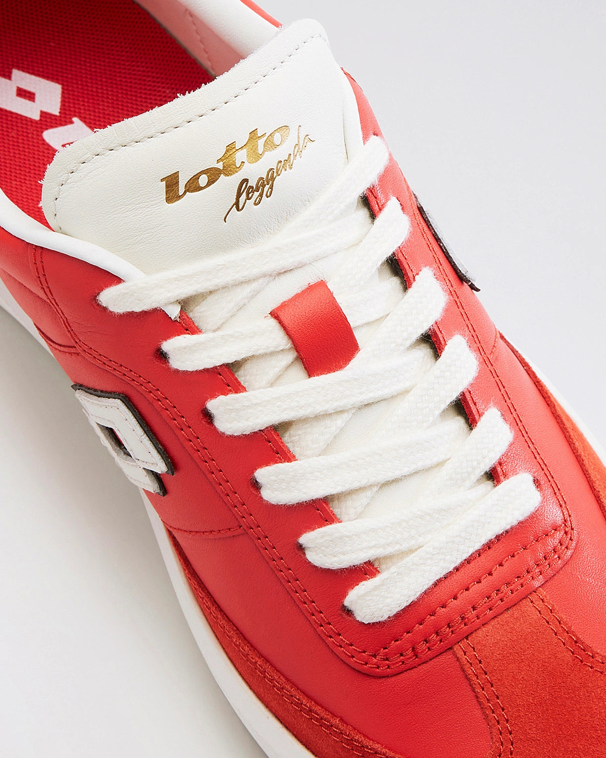 Brasil Select OG - Fiery Red - Pure White