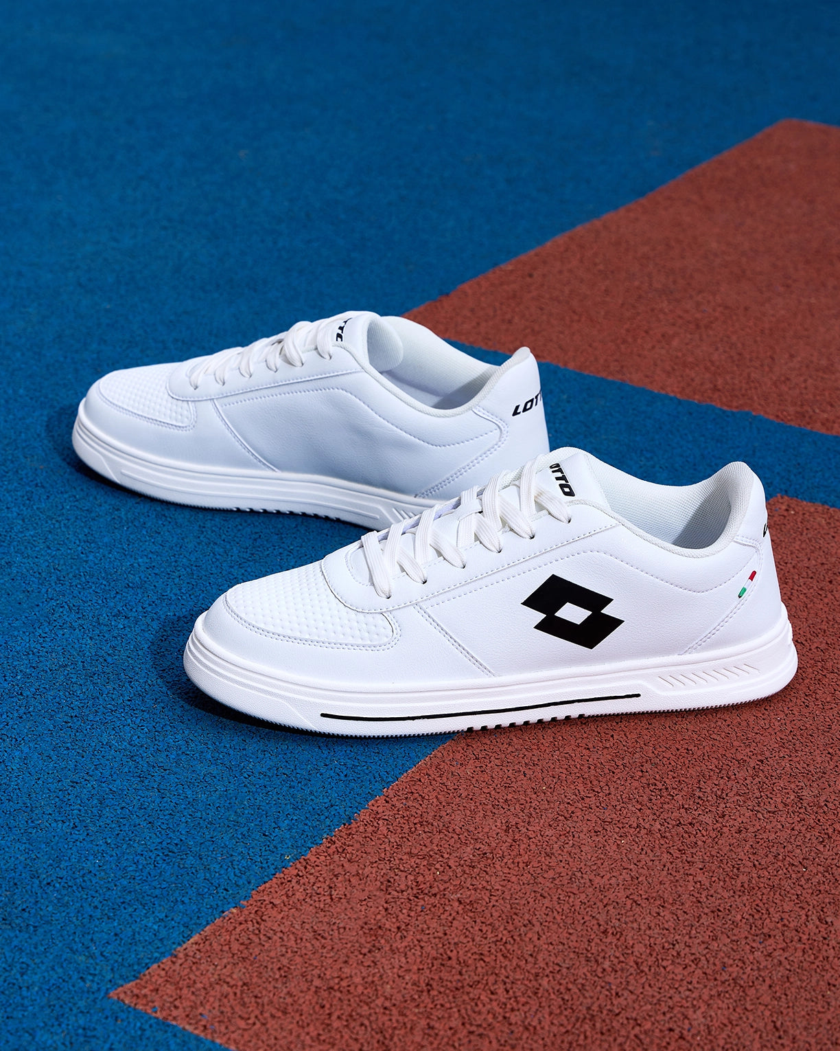 Strada - White-Black