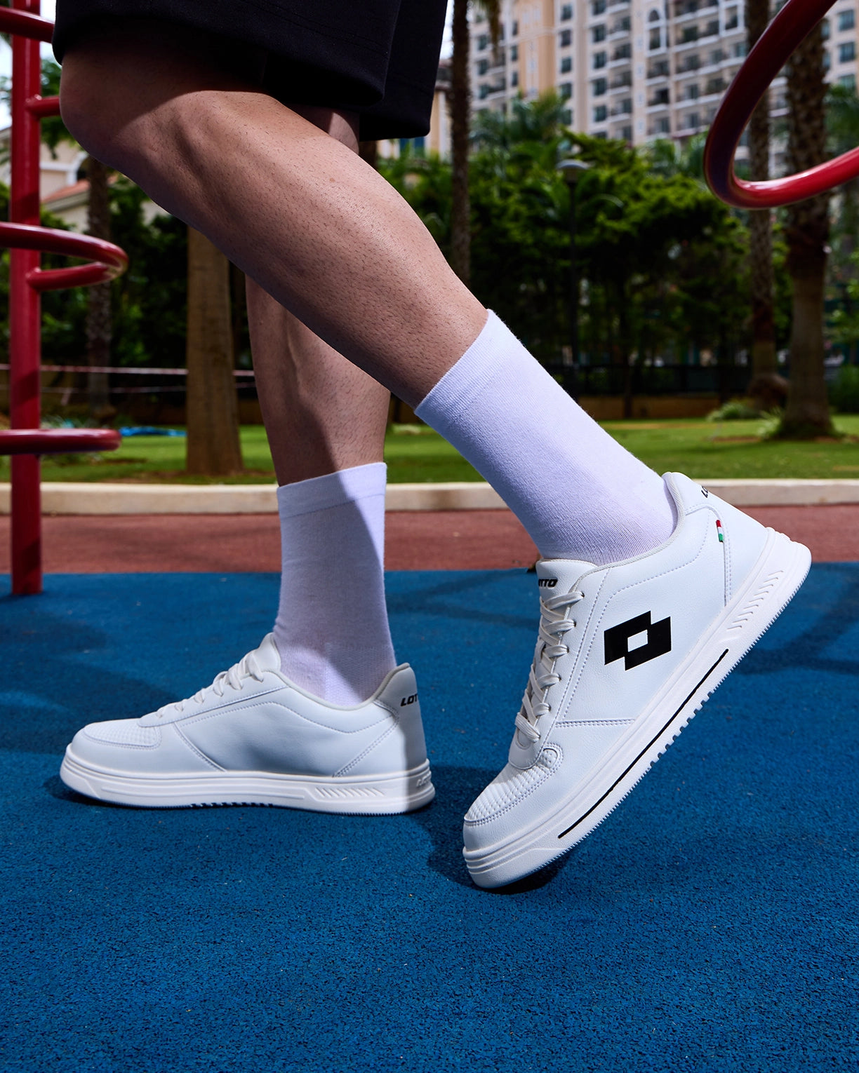 Strada - White-Black