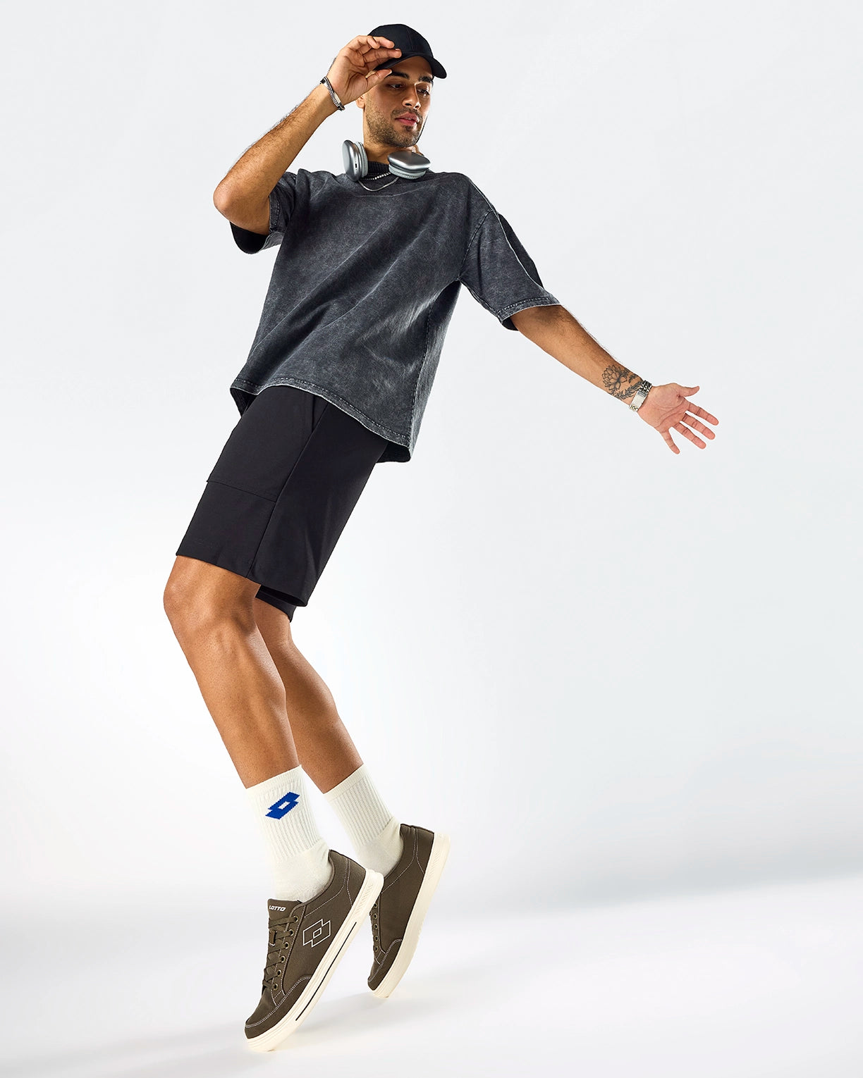 Strada Vele - Stone Grey-Gardenia