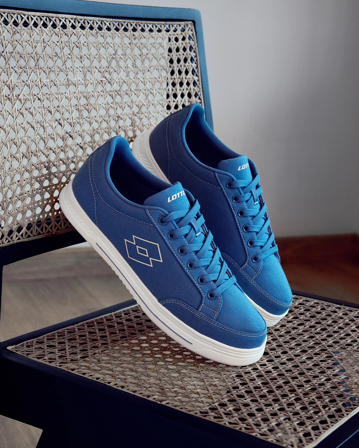 Strada Vele - Coronet Blue-Star White