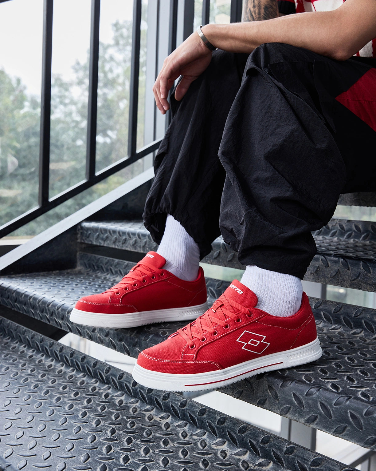 Strada Vele - Molten Lava-Star White