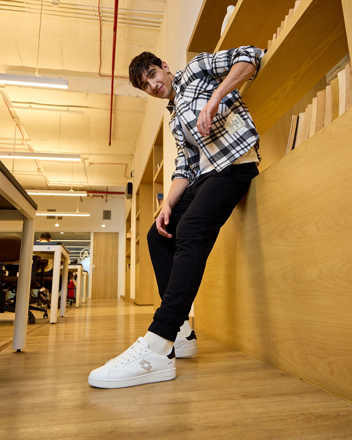 Autograph Urbano - White-Black Beauty