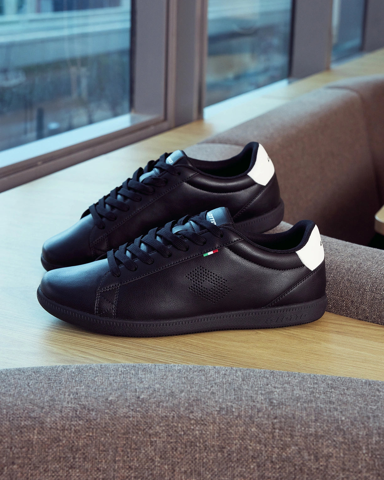 Mavin Classic - Black Beauty-Star White