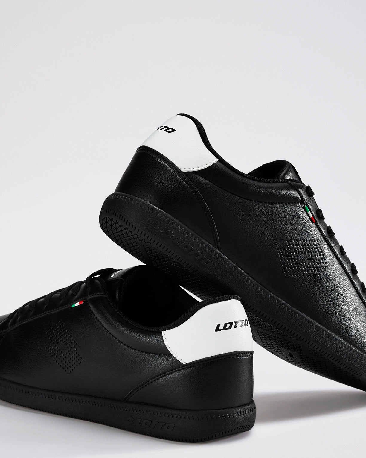 Mavin Classic - Black Beauty-Star White