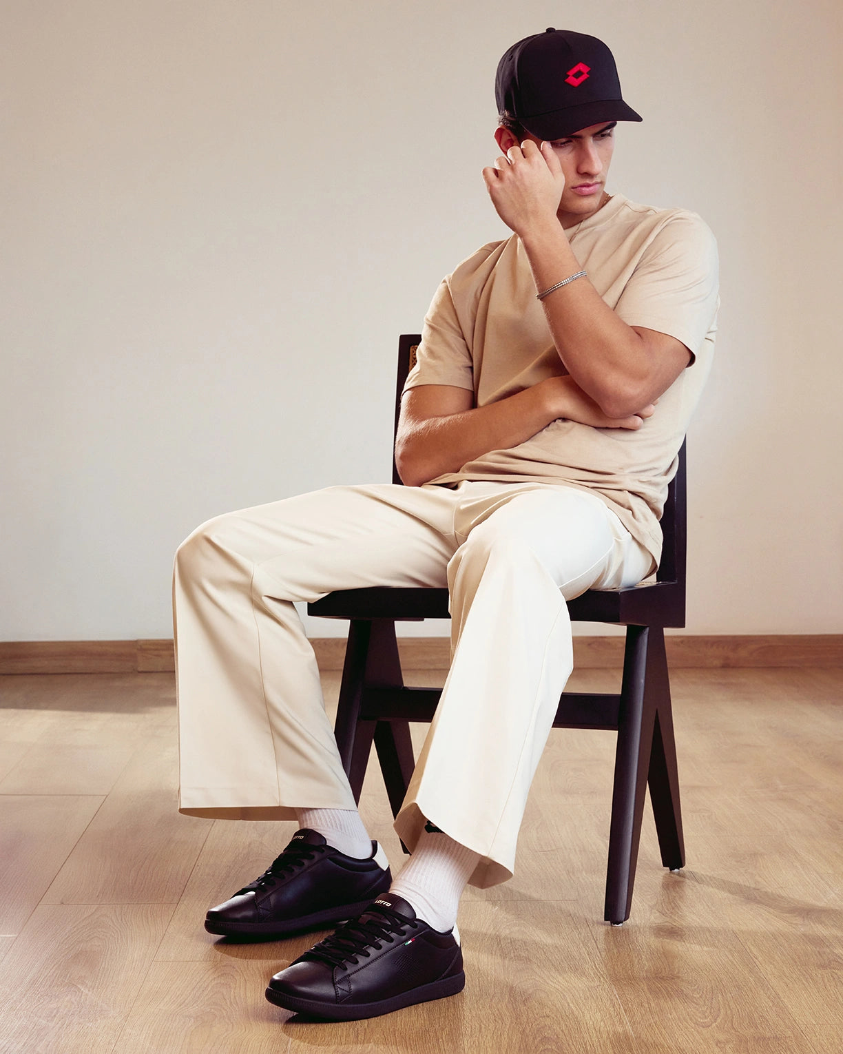 Mavin Classic - Black Beauty-Star White