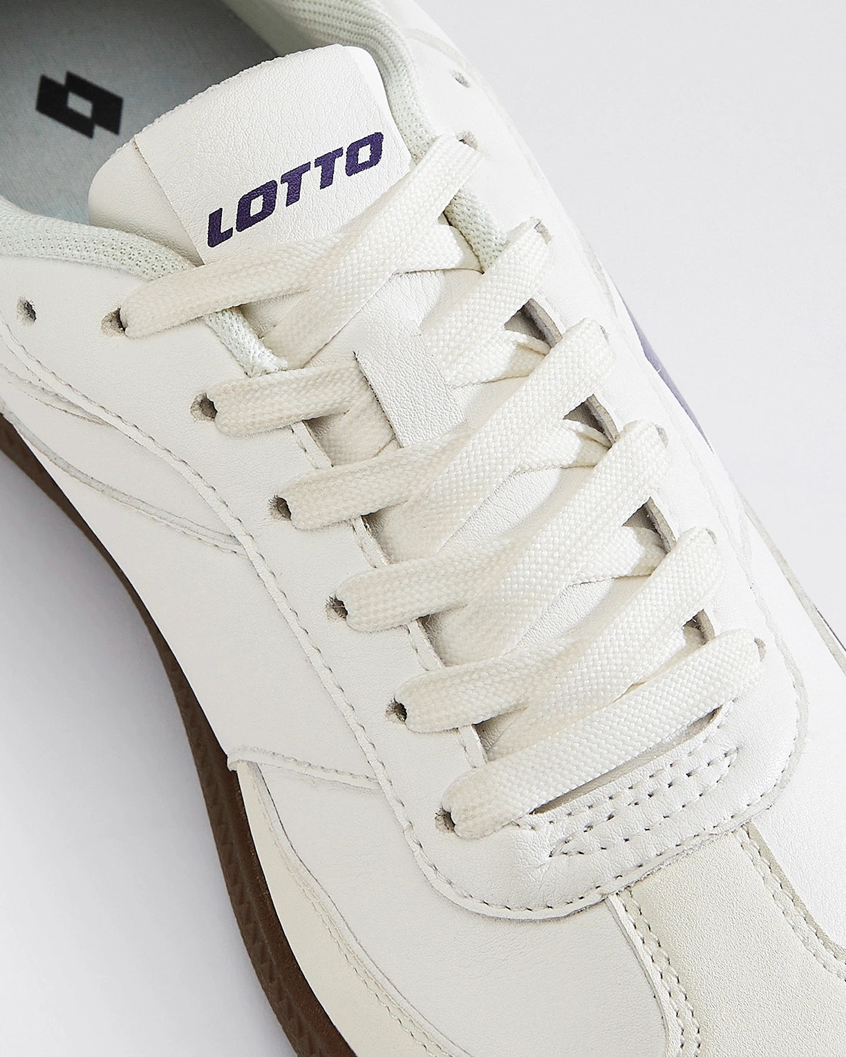 Mavin Court - Star White-Mulled Grape