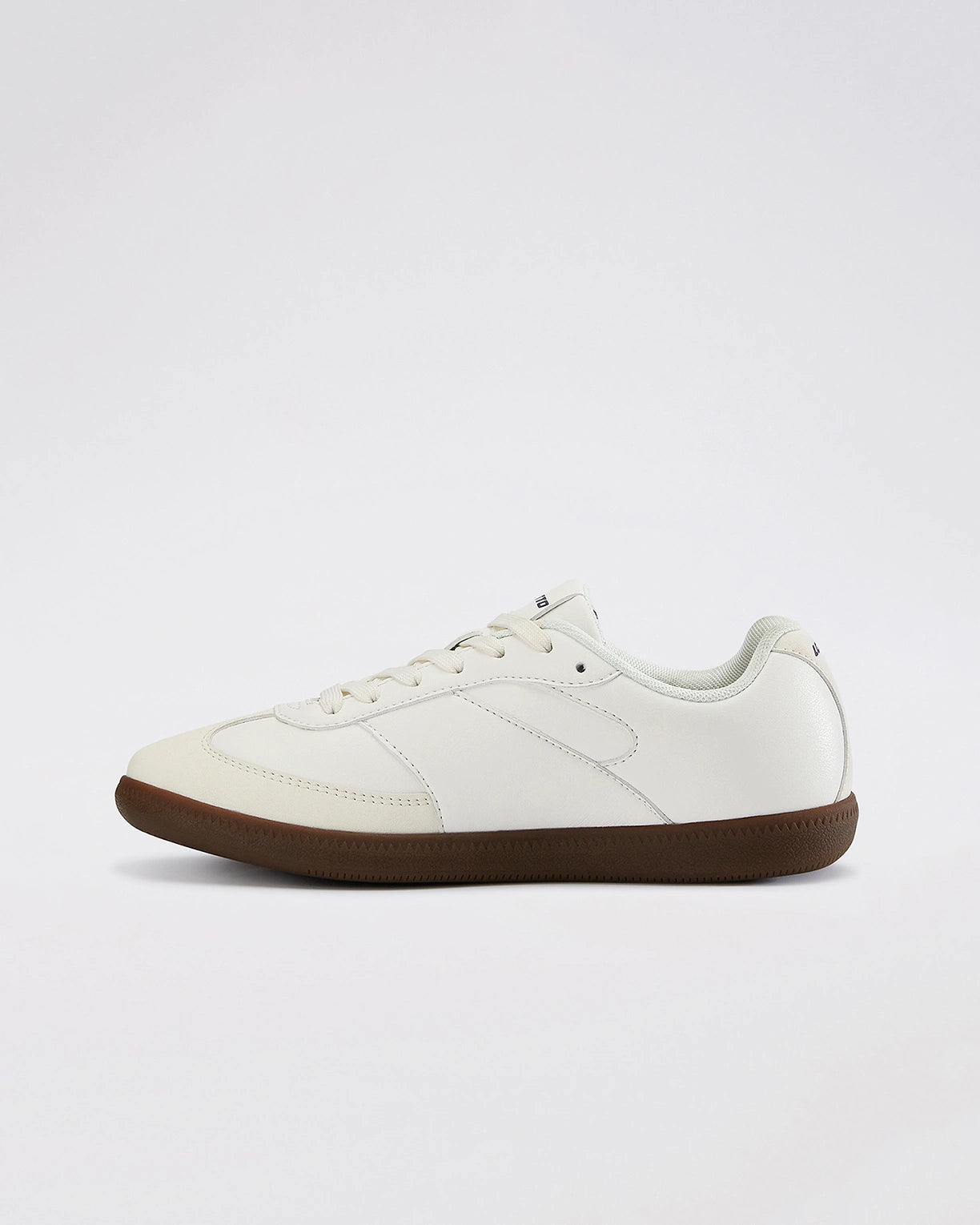 Mavin Court - Star White-Mulled Grape