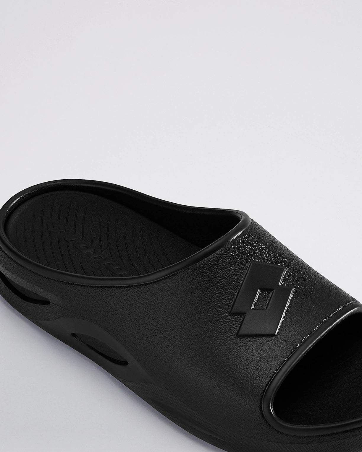 Esotica Slide - Black-Beauty