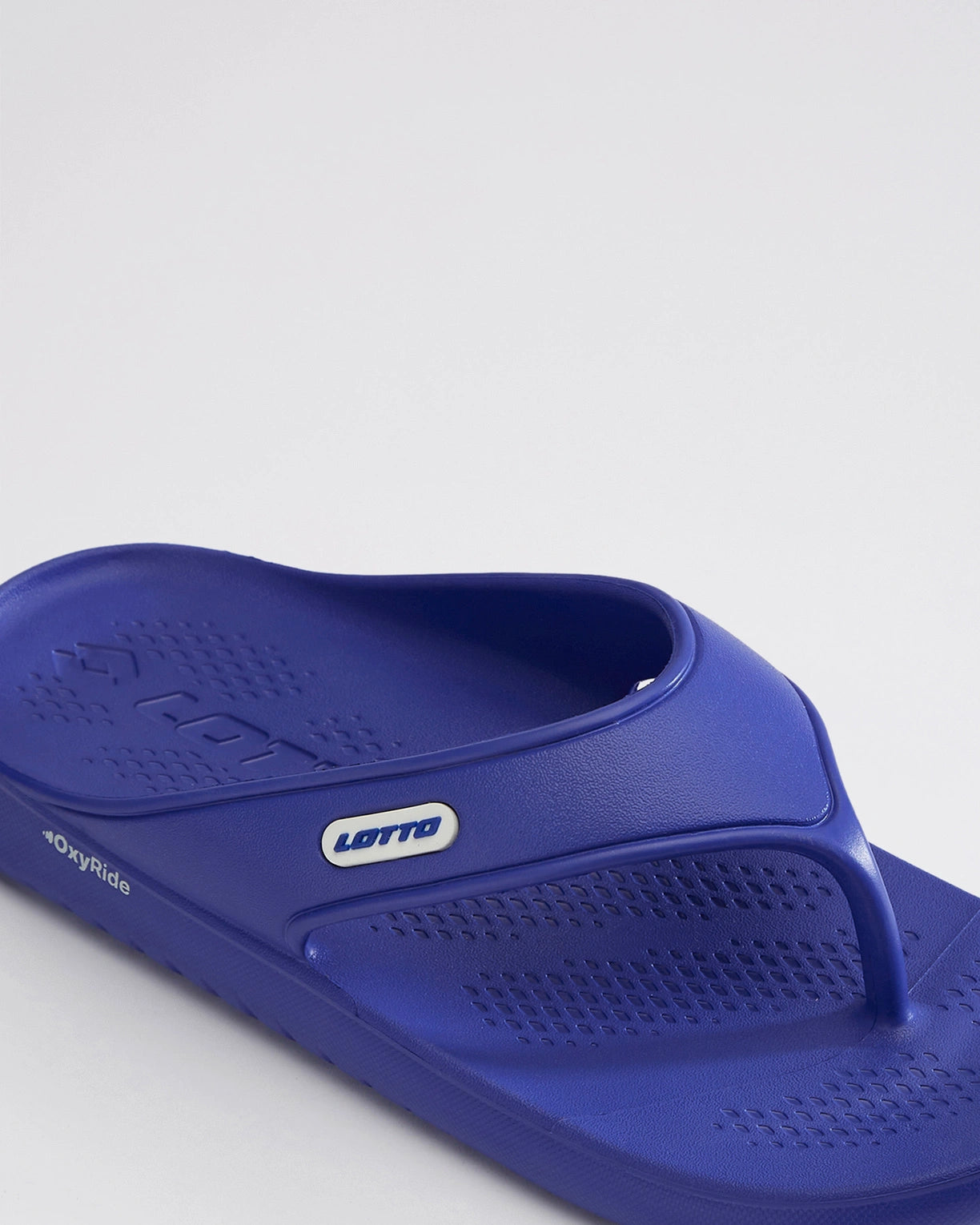 Momentum - Dazzling Blue-White