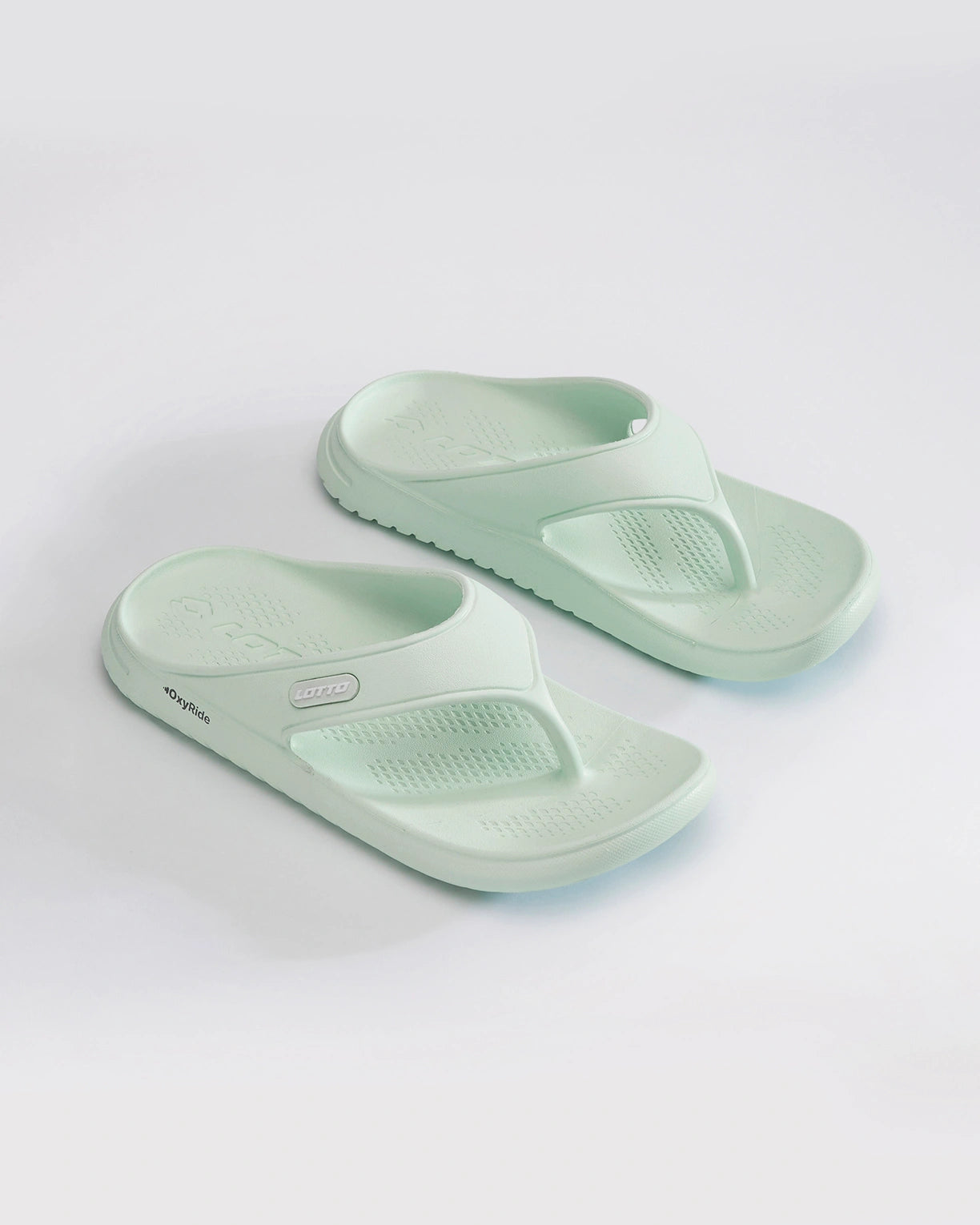 Momentum - Clearly Aqua-White