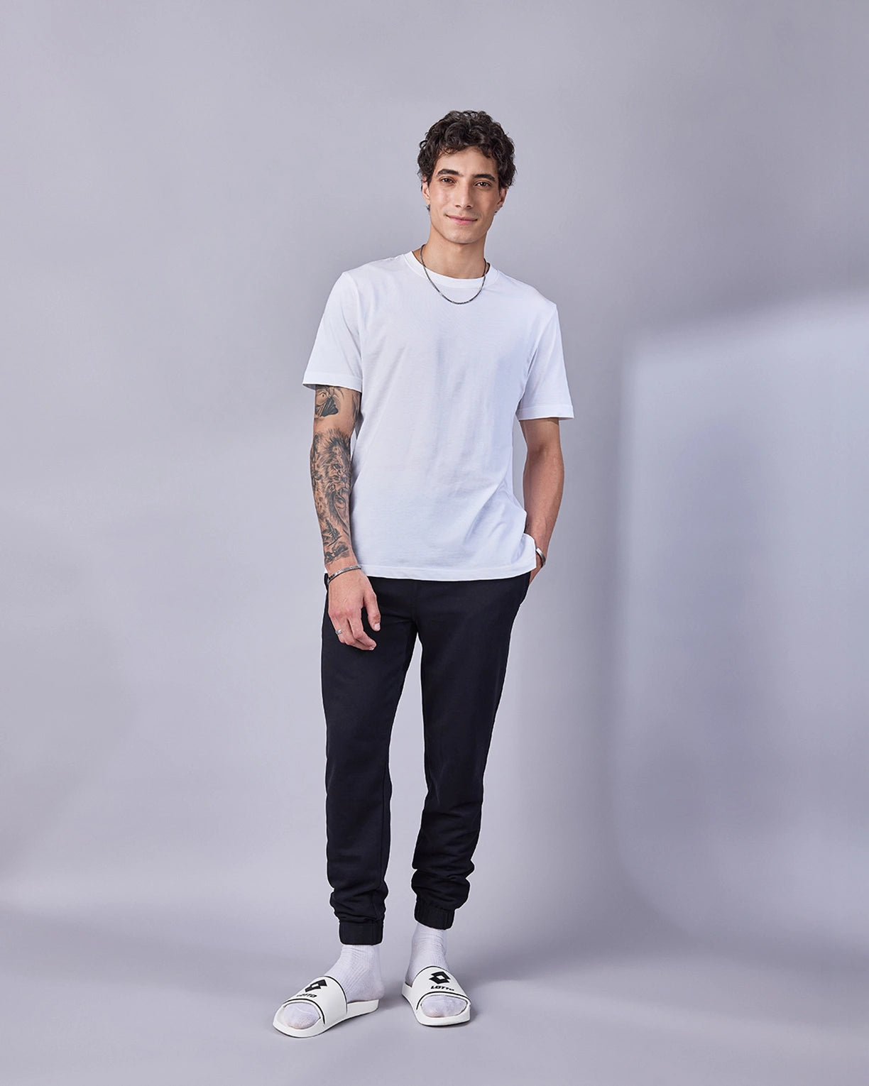 Midway  - Star White-Black Beauty