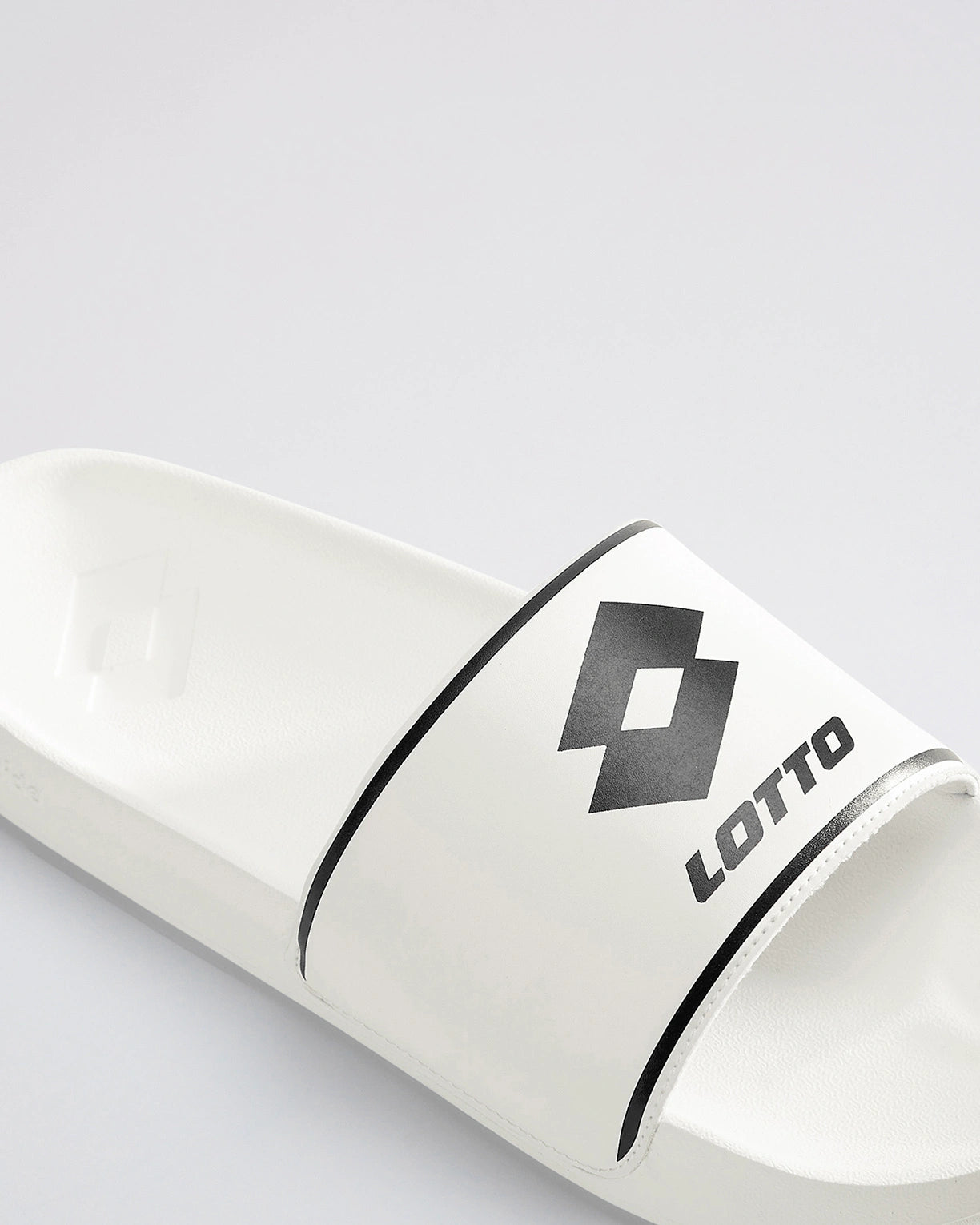 Midway  - Star White-Black Beauty