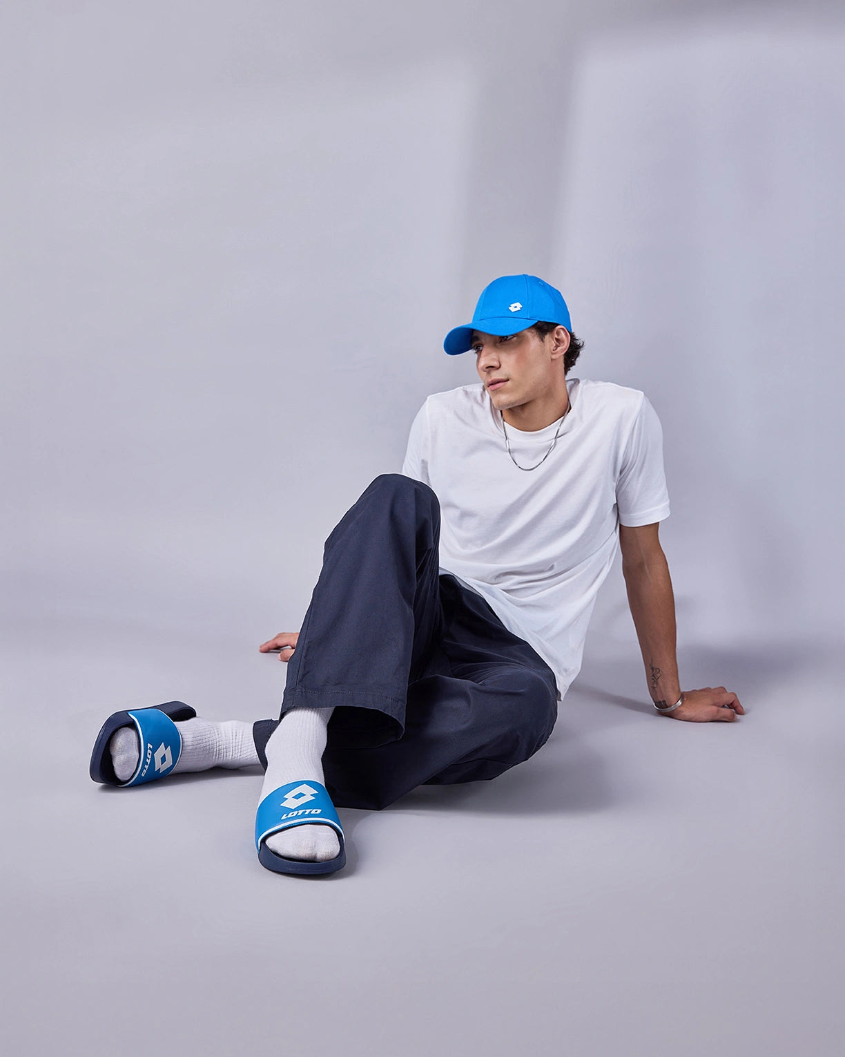 Midway  - Black Iris-Blithe