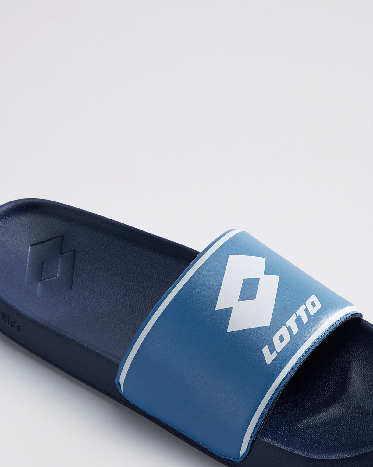 Midway  - Black Iris-Blithe