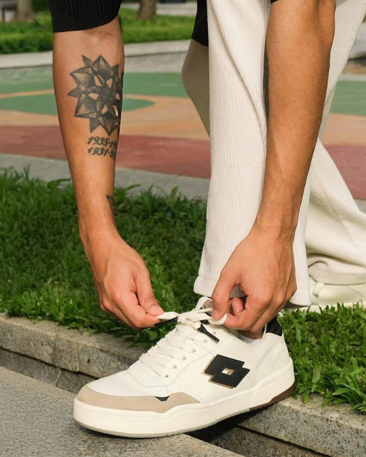 Hoop Star OG - Star White-Black Beauty-Fossil