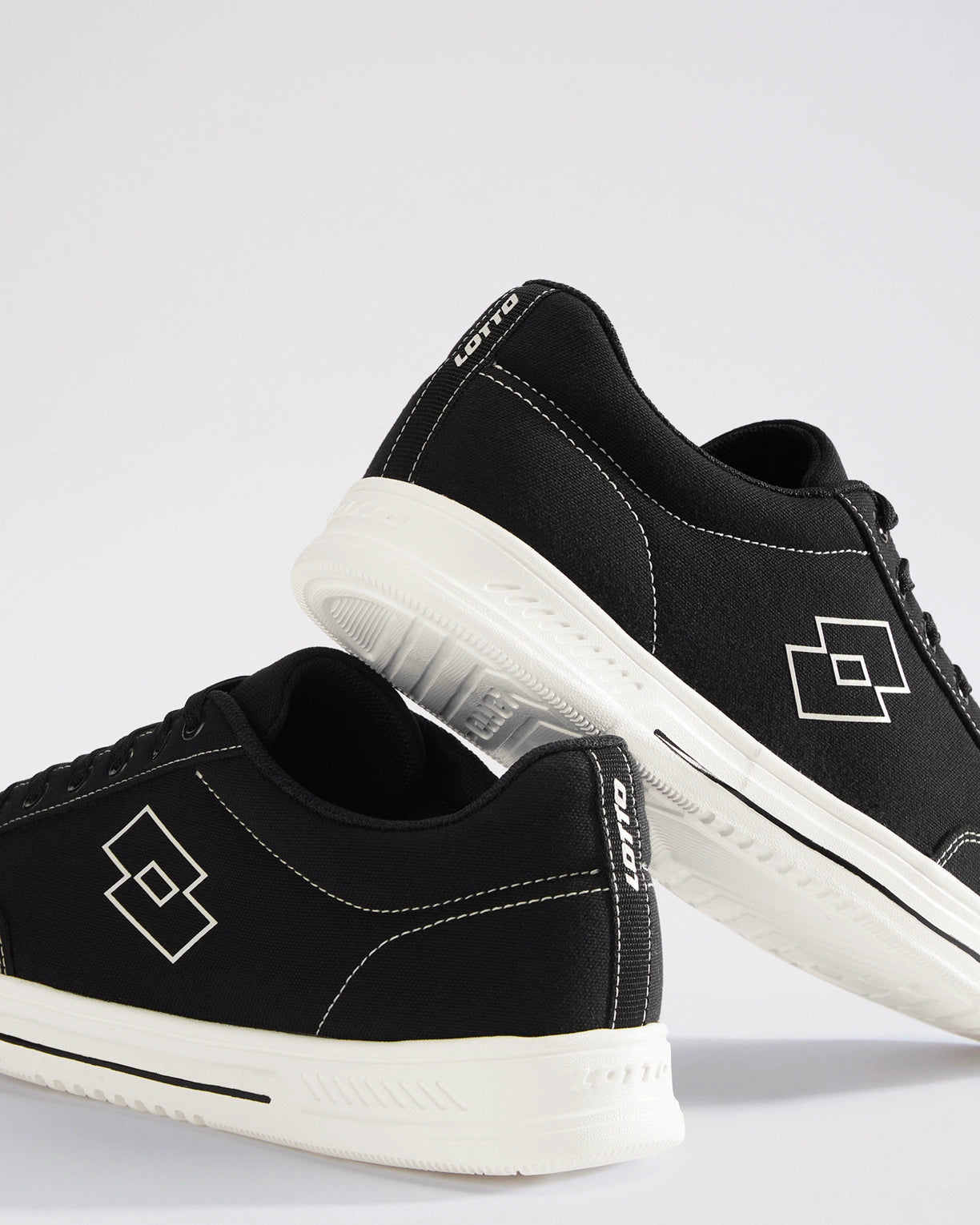 Strada Vele - Black Beauty-Star White