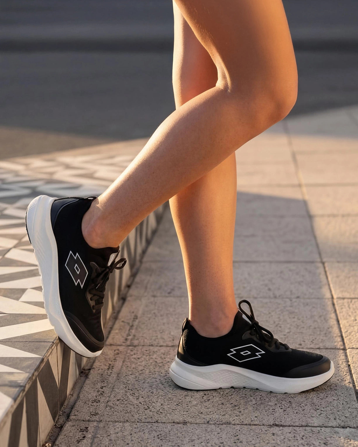 Women Lotto Oxyrun Slip On - Black Beauty Walking Shoes4