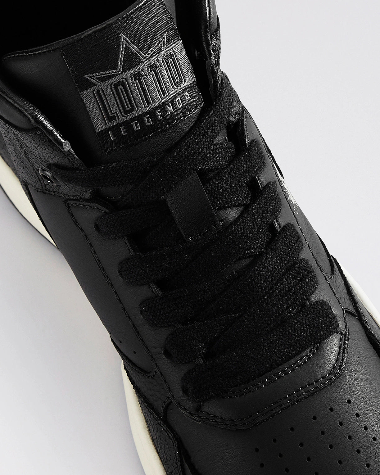 Hoop Star OG High - Black Beauty-Star White