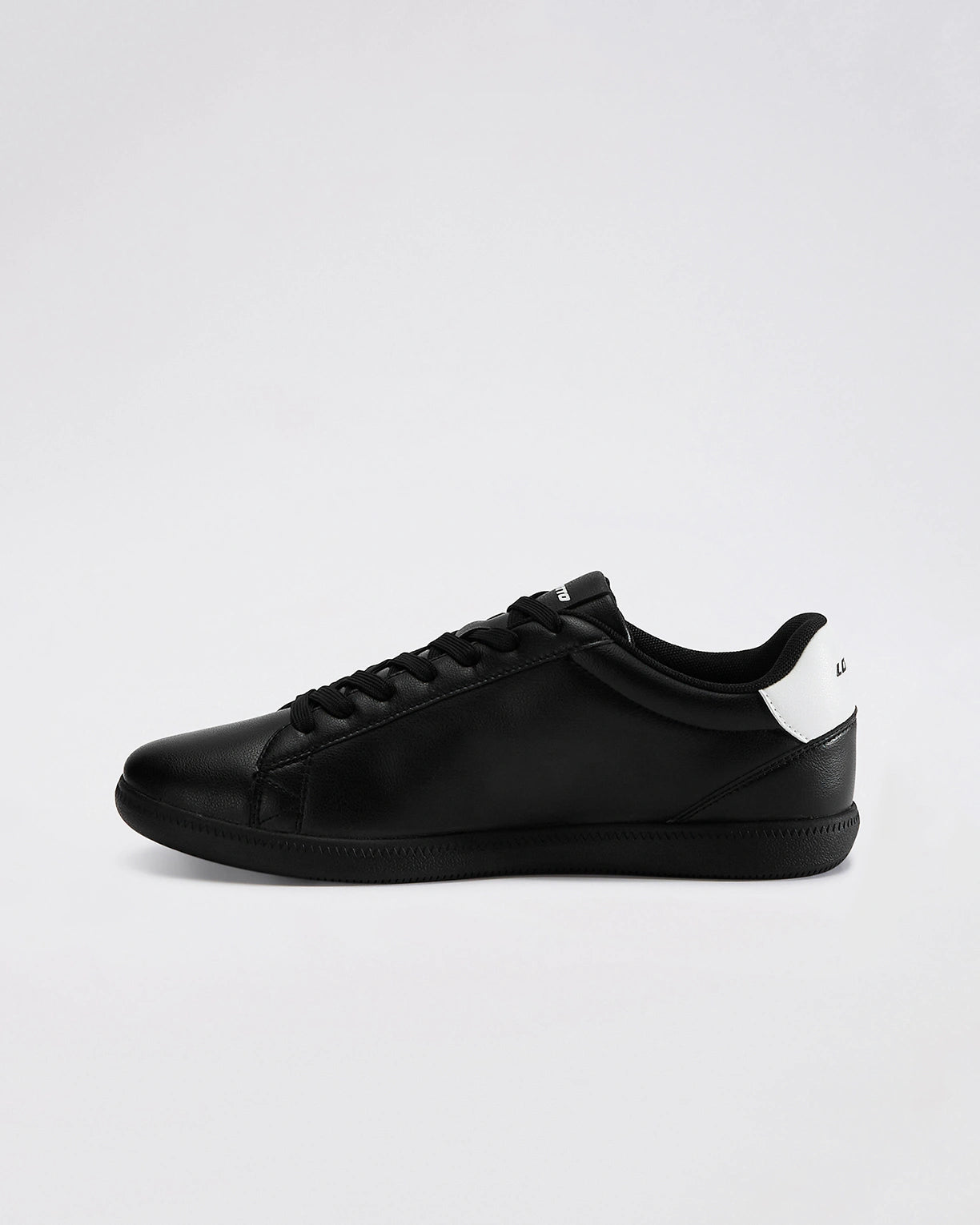 Mavin Classic - Black Beauty-Star White