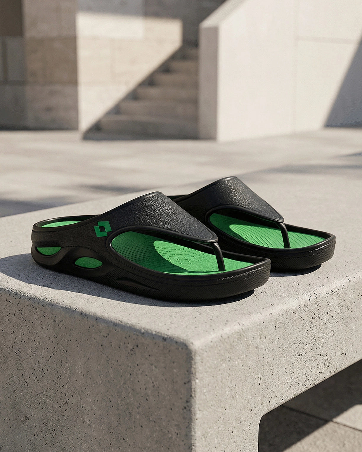 Esotica Flip - Black Beauty-Poison Green