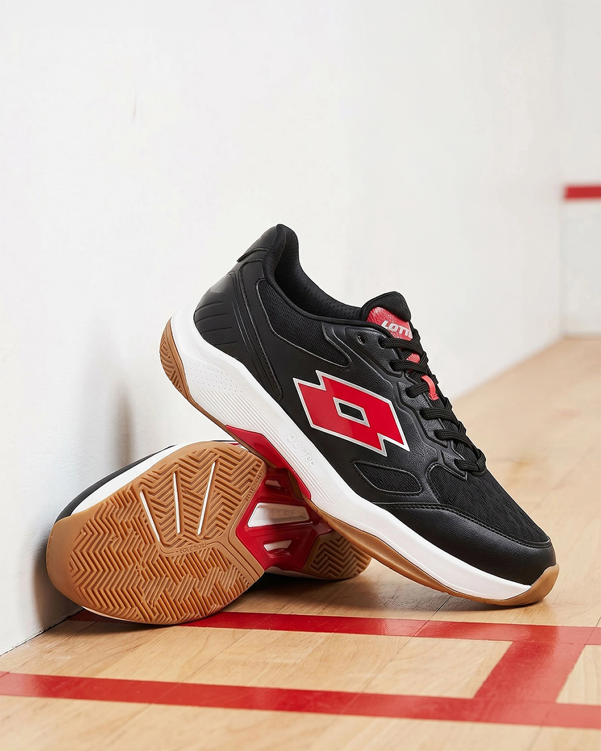 Men Lotto Triumph - Black Beauty-Haute Red Badminton Shoes0