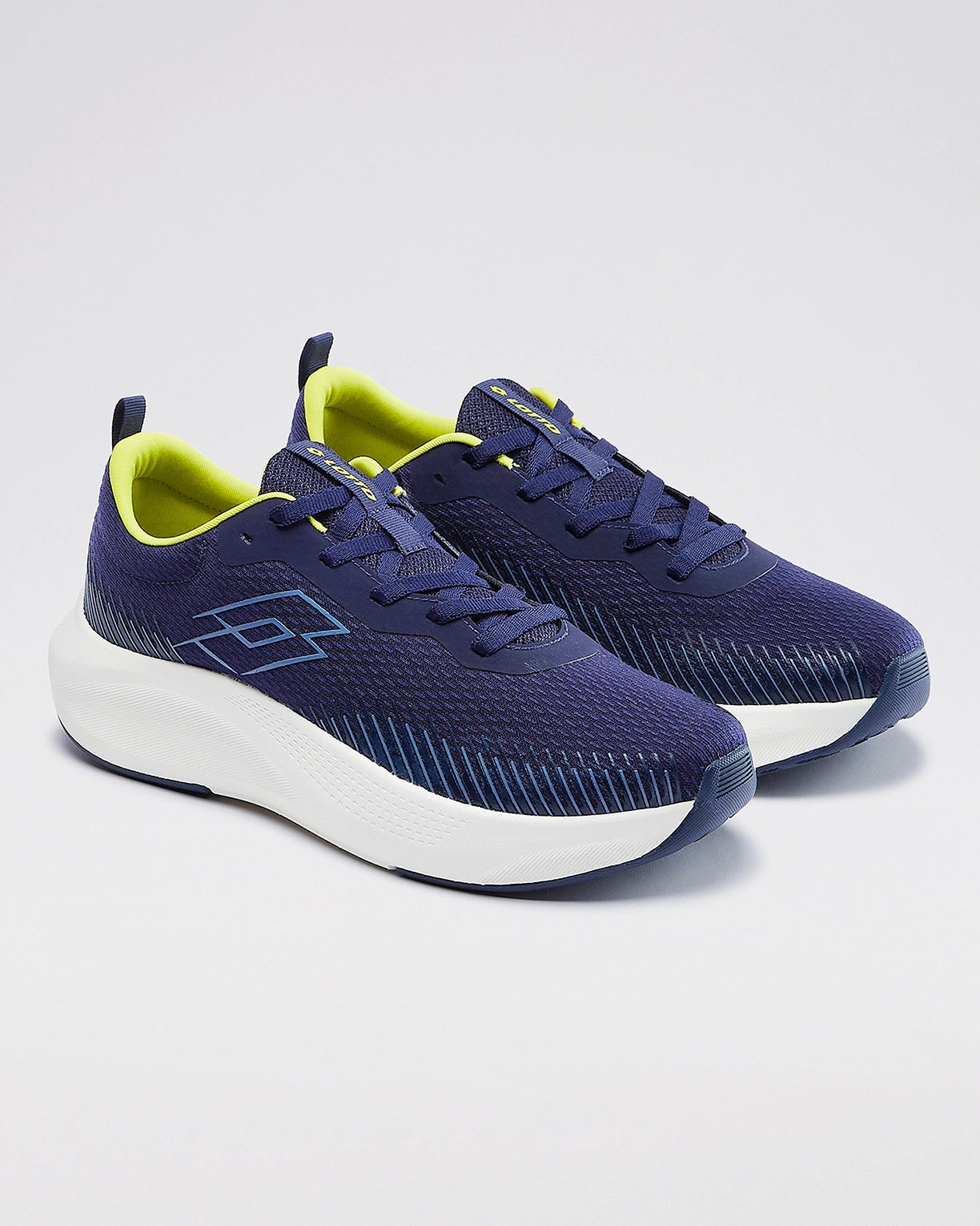 Strikerun - Peacoat-Star White