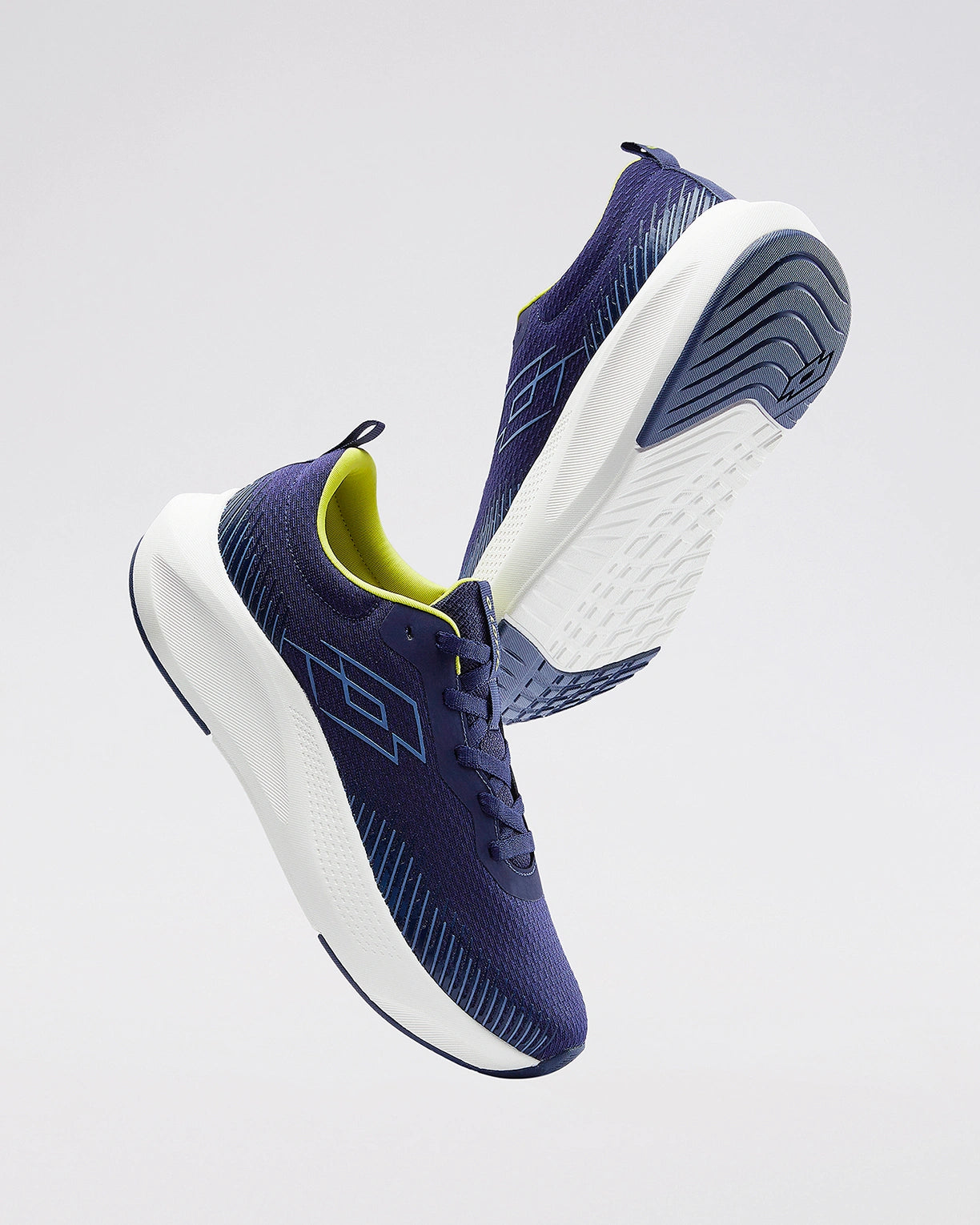 Strikerun - Peacoat-Star White