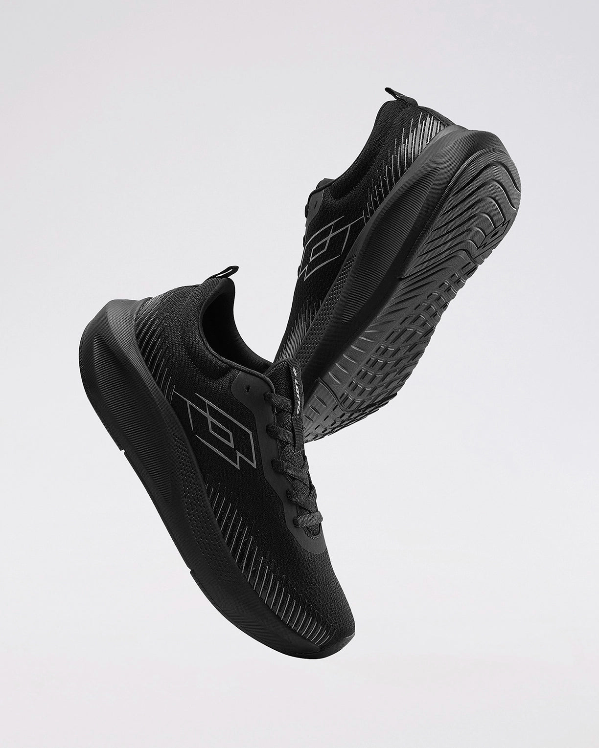 Strikerun - Black Beauty-Frost Grey