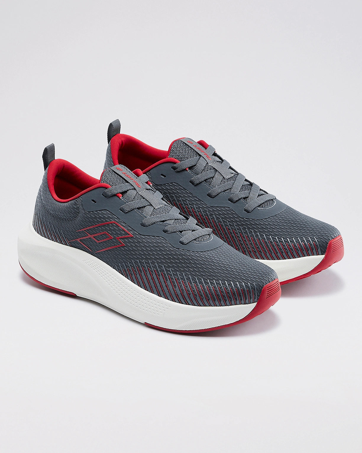 Strikerun - Castlerock-Star White