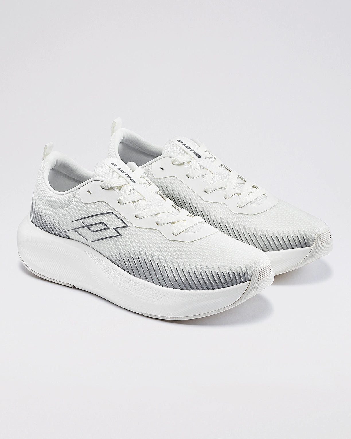 Strikerun - Star White-Frost Gray