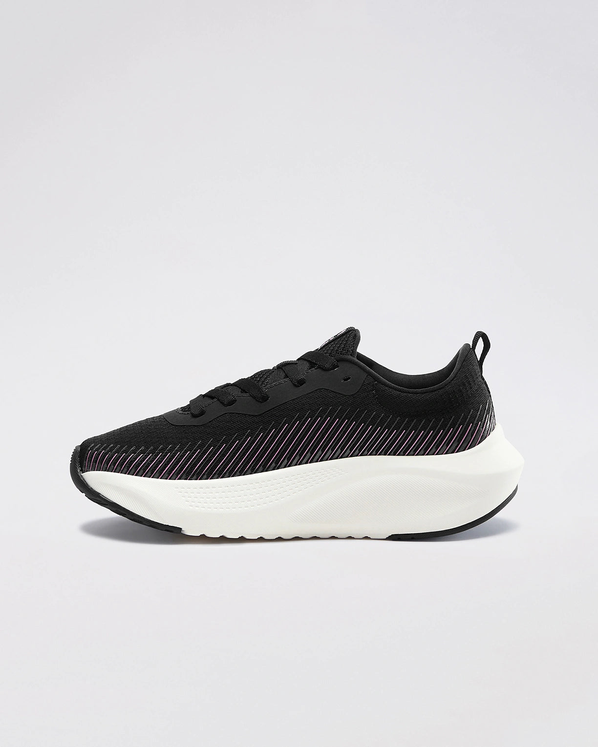 Strikerun - Black Beauty-Castlerock