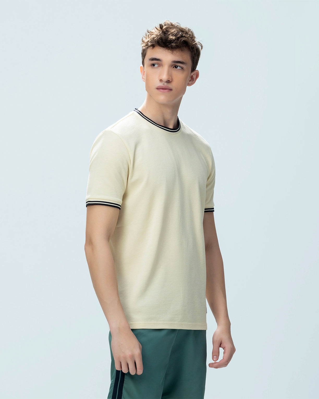 Courtline Tee - Asparagus Green