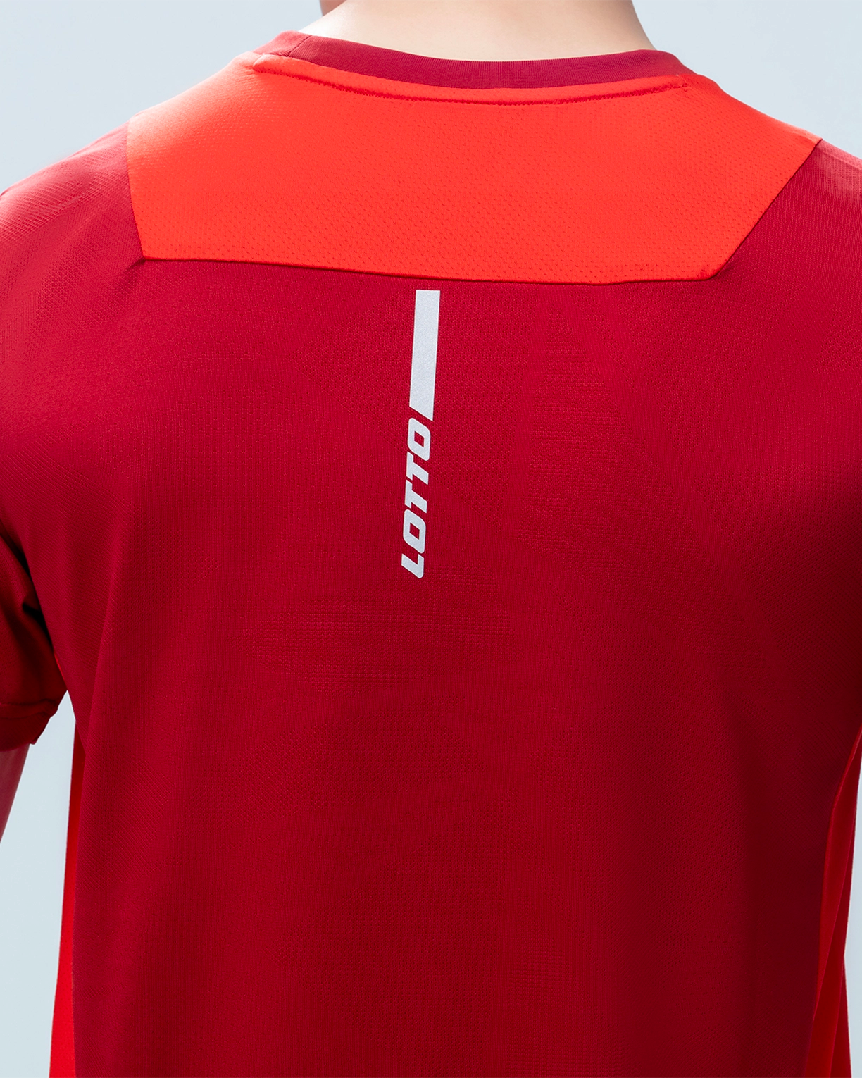 Play Power Tee - Red Dahlia