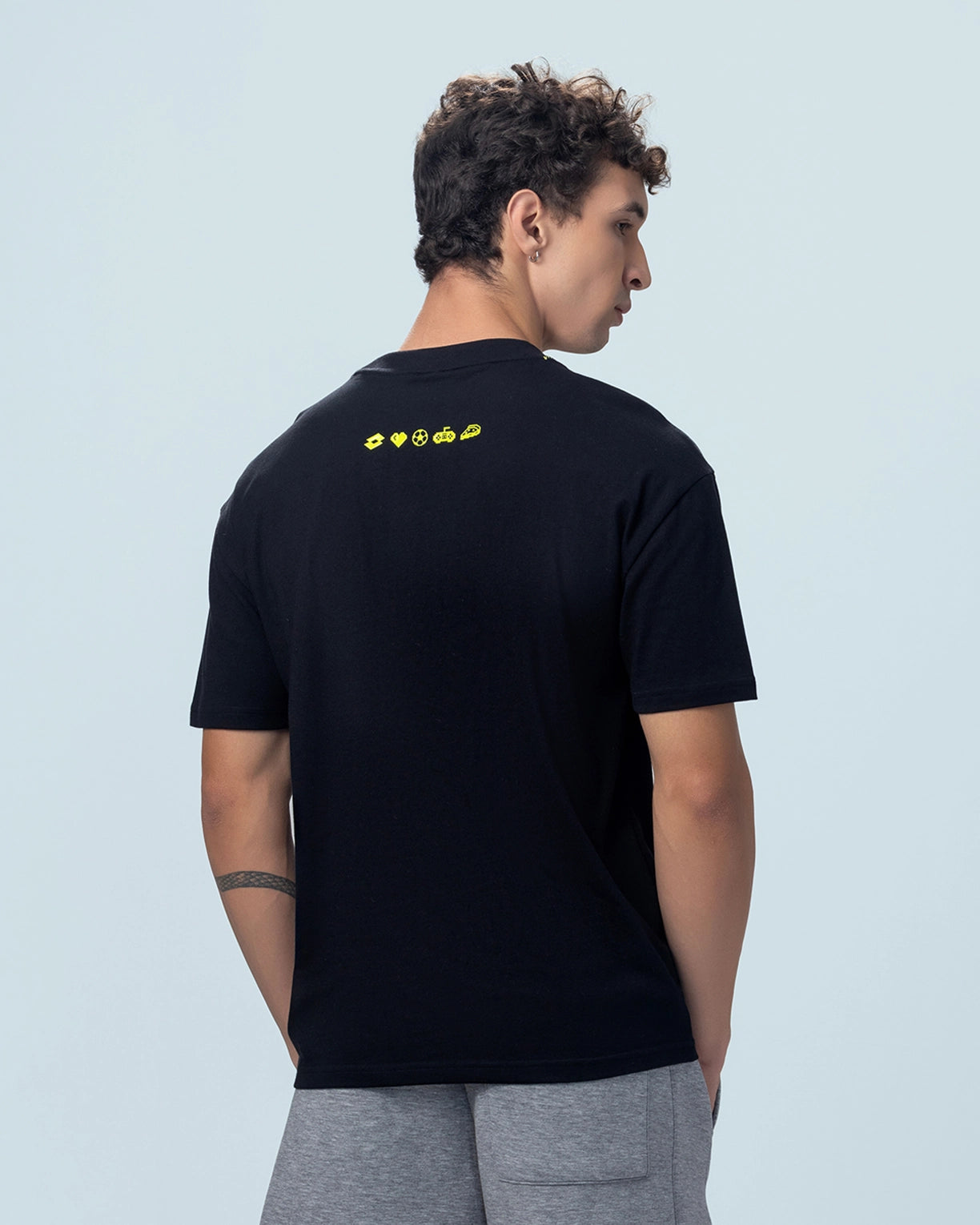 Street Play Tee - Black Beauty
