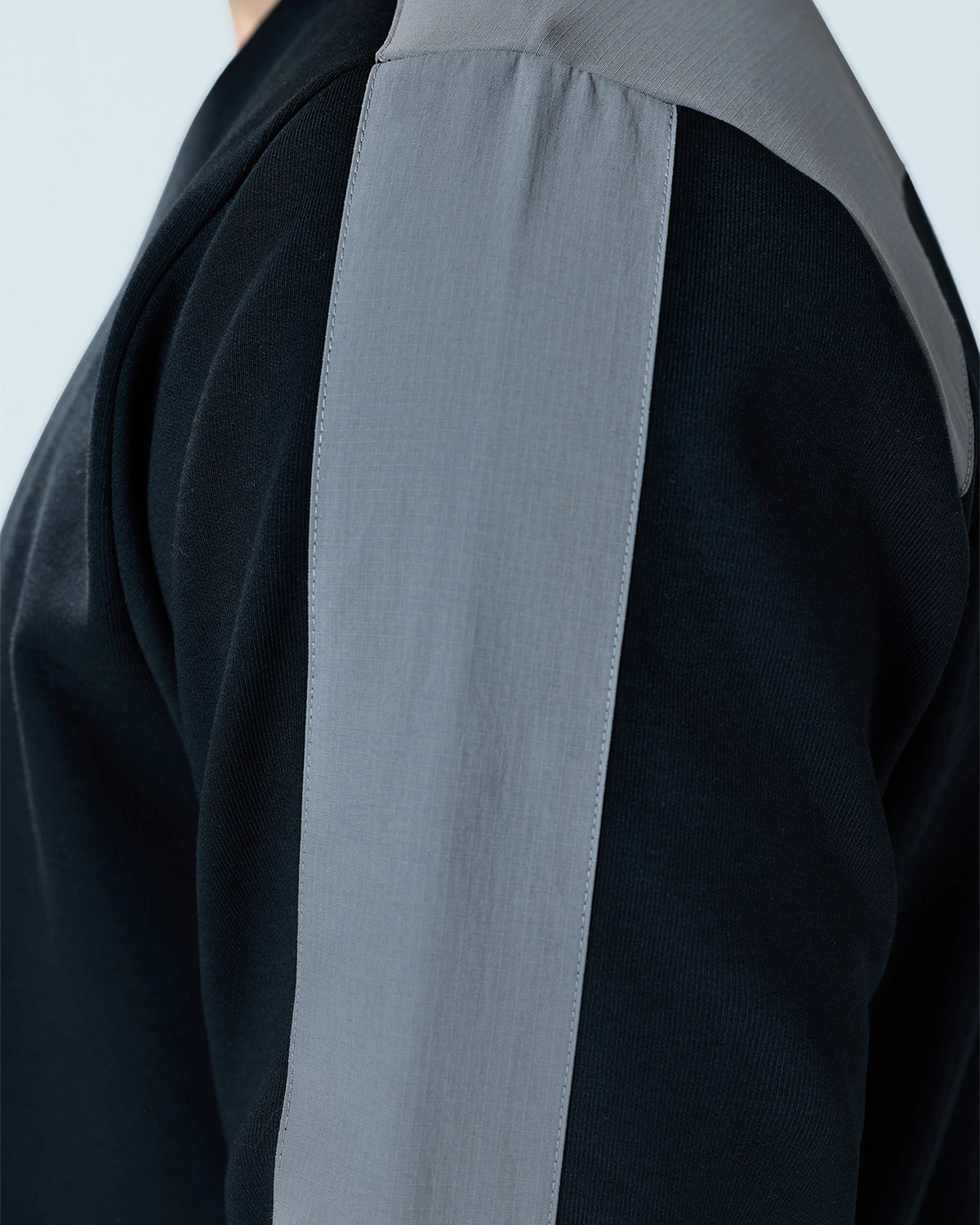 Kickoff Pullover - Black