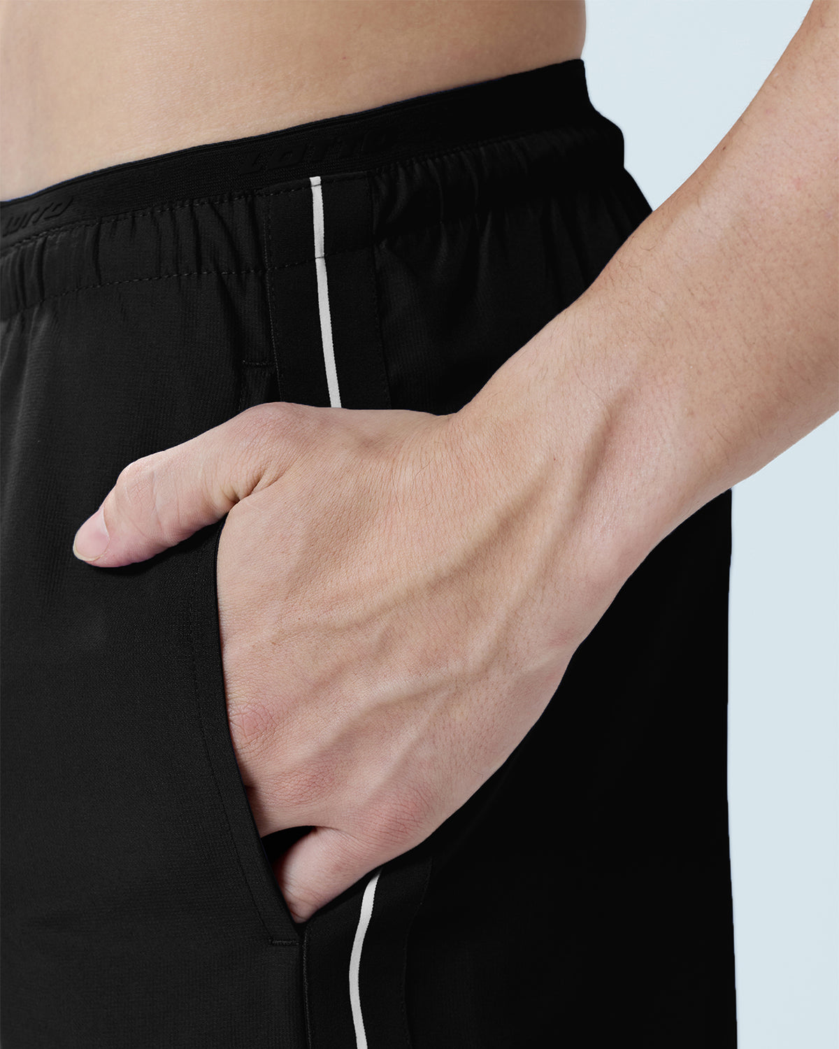Courtline Shorts - Black Beauty