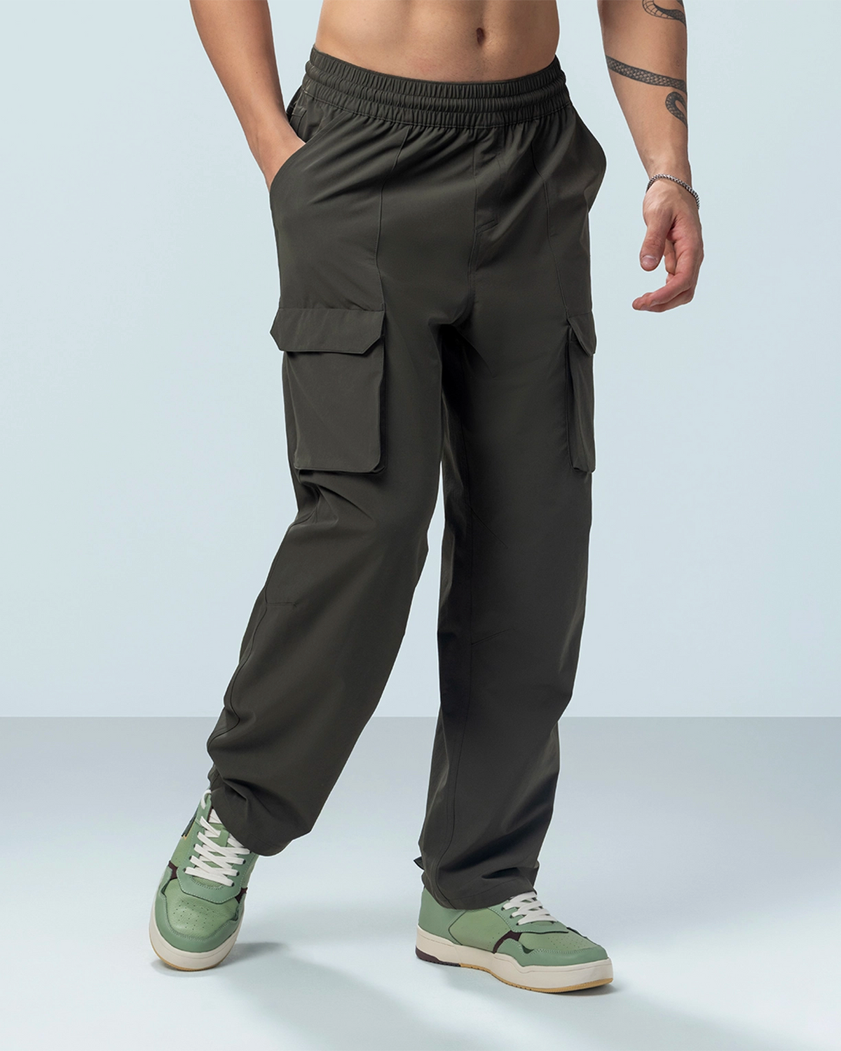 Kickoff Woven Pocket Trousers - Olive