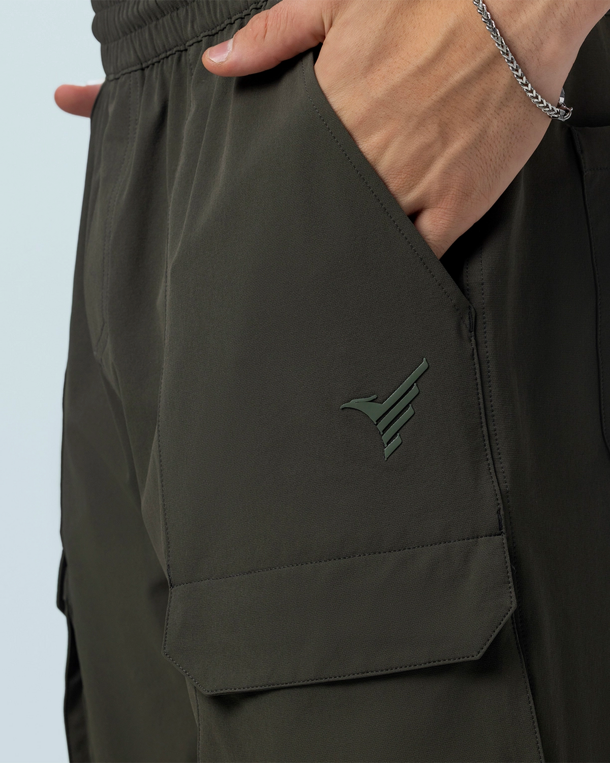 Kickoff Woven Pocket Trousers - Olive