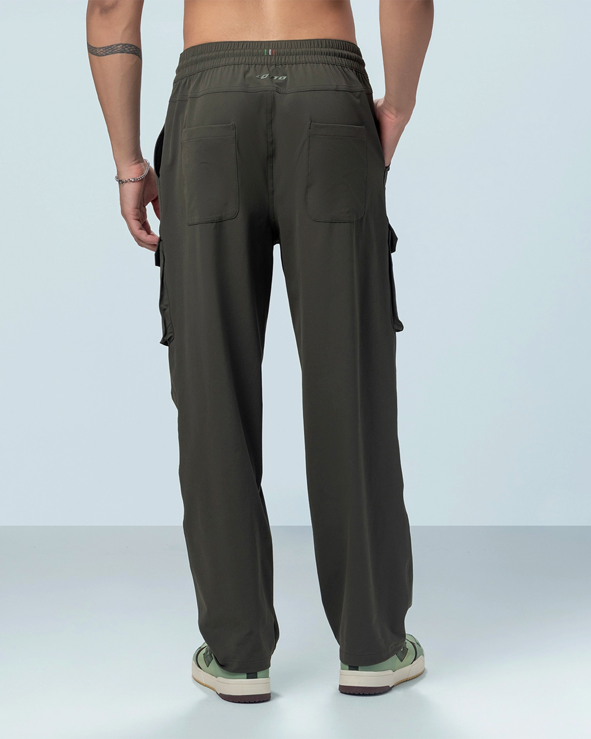 Kickoff Woven Pocket Trousers - Olive